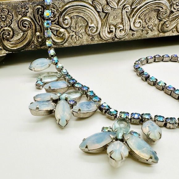 Vintage Blue Rhinestone Necklace - Picture 12 of 14
